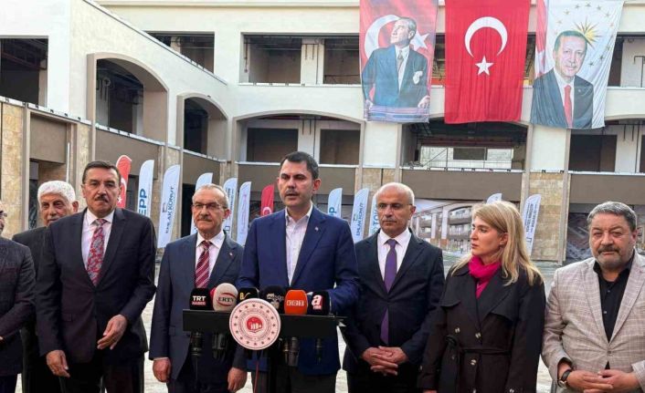 Bakan Kurum, Malatya’da Bakırcılar Çarşısı şantiyesini ziyaret etti: "Yıl sonuna kadar 453 bin yeni konut ve iş yerini teslim edeceğiz"