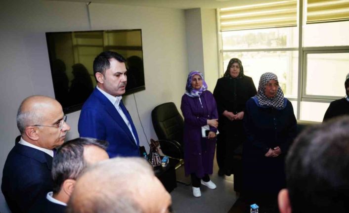 Bakan Kurum: "Son yuvamız teslim edilinceye kadar burada olmaya devam edeceğiz"