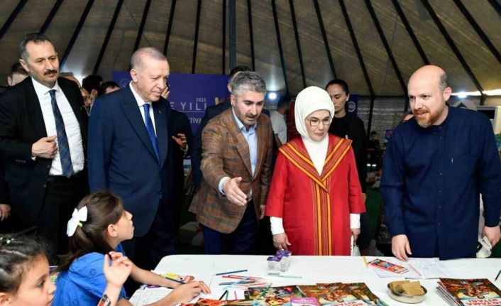 Bakan Yardımcısı Zafer Tarıkdaroğlu, Cumhurbaşkanı Erdoğan’a Etnospor Festivali’nde eşlik etti