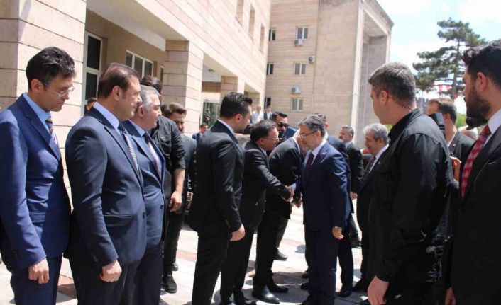 Bakan Yumaklı Kayseri Valiliği’ni ziyaret etti