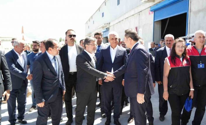 Bakan Yumaklı: "Tohumda dünyanın ilk 10 ülkesinden biriyiz"