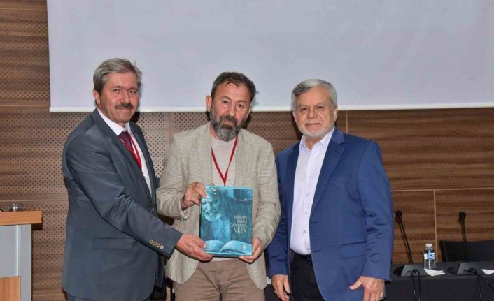 Balıkesir Uluslararası İlahiyat sempozyumuna ev sahipliği yaptı