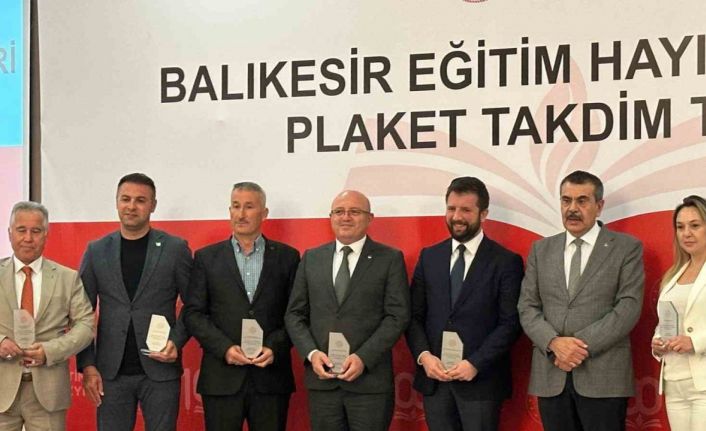 Balıkesir’de eğitime destek veren hayırseverler onurlandırıldı
