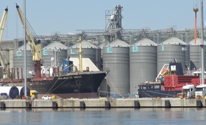 Bandırma nefes alamıyor, vatandaş Çelebi Limanı’na isyan etti