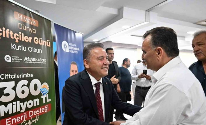 Başkan Böcek, Çiftçiler Günü’nde üreticilerle buluştu