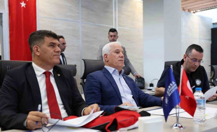 Başkan Bozbey; "Bursalıların da çalışma arkadaşlarımızın da haklarını koruyoruz"