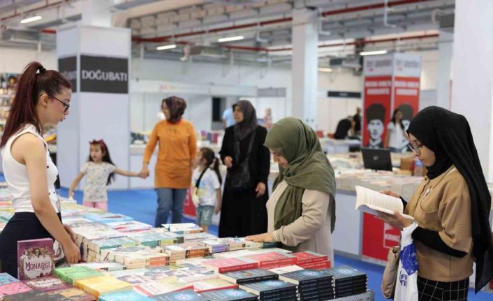 Başkan Çerçioğlu sevilen yazarları Aydınlılar ile buluşturmaya devam ediyor