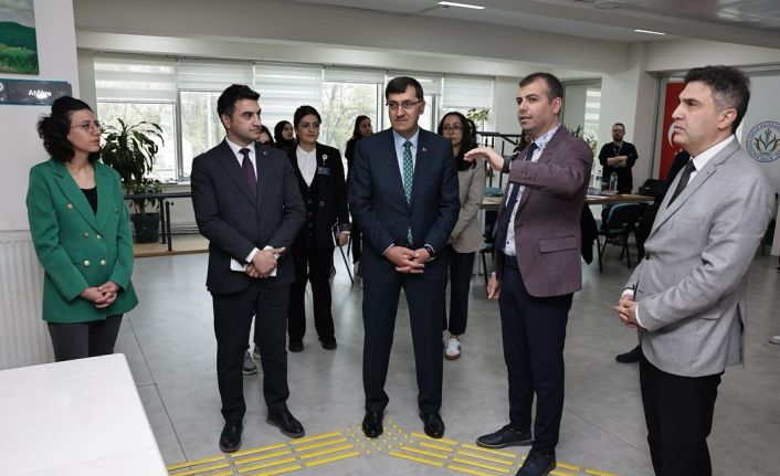 Başkan Eyüp Kahveci’den KSBÜ Engelsiz Yaşam Merkezi’ne destek ziyareti