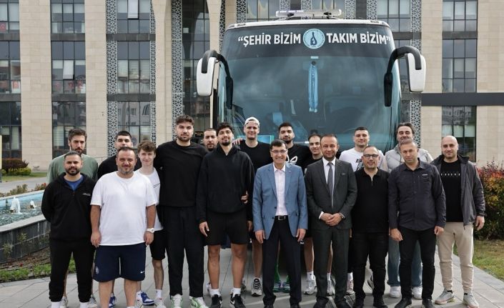 Başkan Eyüp Kahveci’den Kütahya Belediyespor Basketbol Takımına moral ve destek