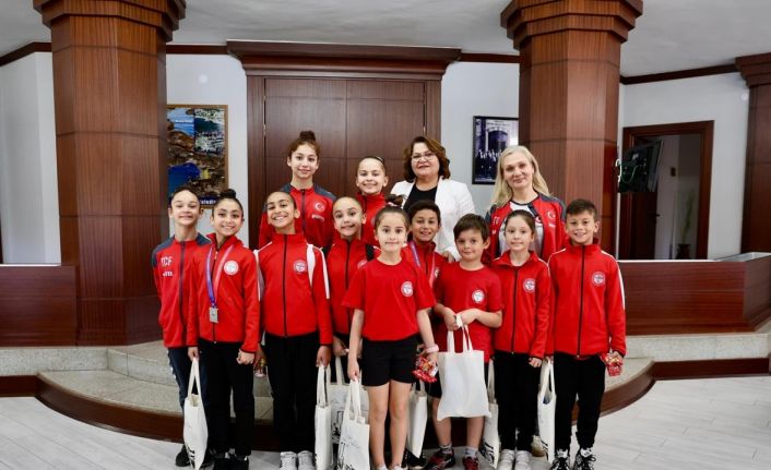 Başkan Gençay, Didimli milli sporcuları ağırladı