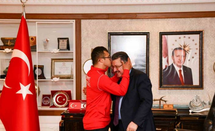 Başkan Genç’ten down sendromlu milli sporculara destek