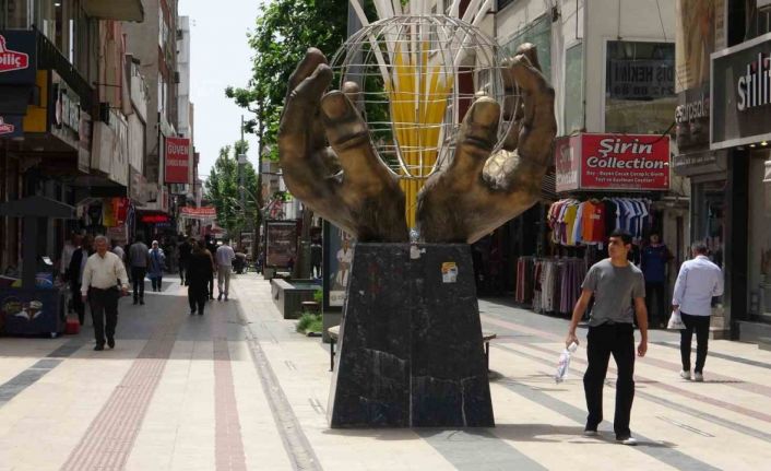 Batman’da esnaftan ’Terörsüz Türkiye’ sürecine destek: "Huzur ve güven ortamı ekonomiyi de canlandıracak"