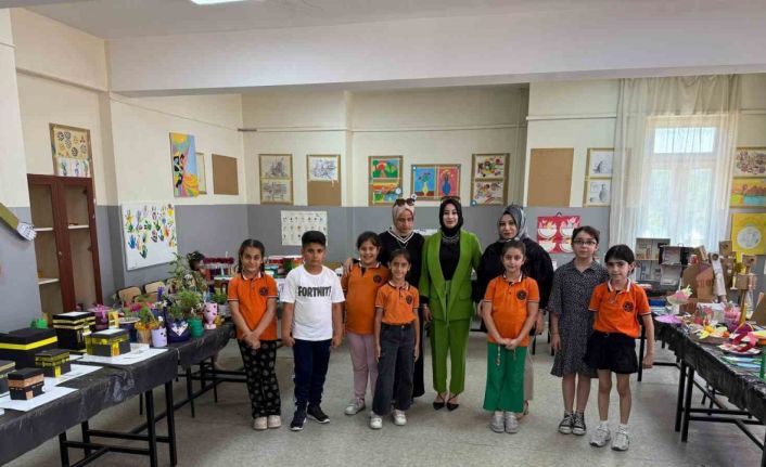 Batman’da öğrenciler çevre bilinci kazanarak atık malzemelerden ders materyalleri oluşturdu