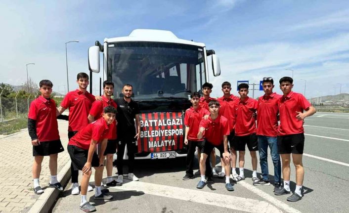 Battalgazi Belediyesi’nin spor yatırımları meyvesini veriyor
