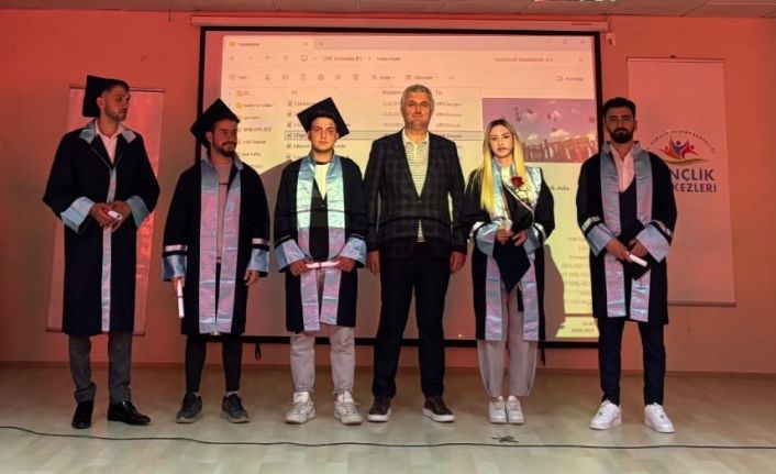 Bayburt’ta meslek öğrenen öğrenciler mezuniyet heyecanı yaşadı