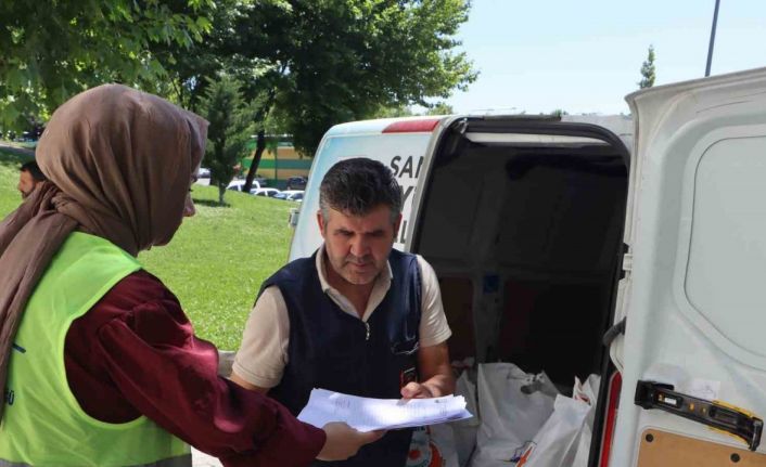 Bayram öncesi bin yetim çocuğa kıyafet desteği