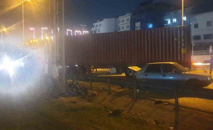 Beylikdüzü’nde kontrolden çıkan tır ortalığı birbirine kattı: 1 ölü, 2 yaralı