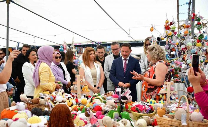 Biga’da kadın girişimcilerin el işi ürünleri sergilendi