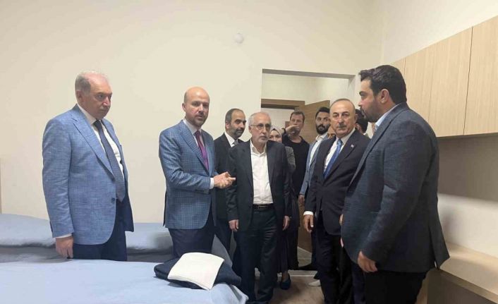 Bilal Erdoğan: "Öğretmenlerimize daha çok değer vermeliyiz çocuklarımızın öğretmen olmasını teşvik etmeliyiz"