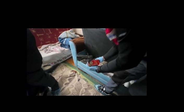 Bilecik’te silah kaçakçılığı yapan şahısların evinden adeta cephanelik çıktı