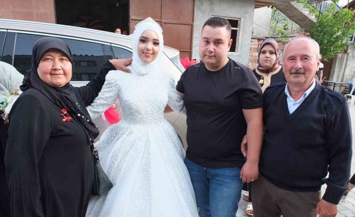 Burhaniye’de Cezayirli geline Türk usulü düğün