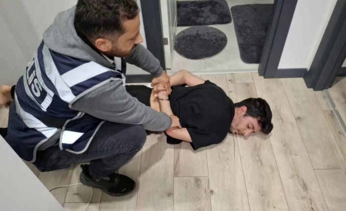 Bursa merkezli 4 ilde dolandırıcılık operasyonu: 18 gözaltı