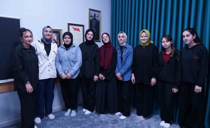 Bursa’da İmam Hatip öğrencilerinden dijital çağa ayak uyduran proje