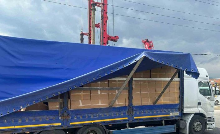 Bursa’da kaçak alkol ve tütün operasyonu: Milyonlarca makaron ve binlerce litre etil alkol ele geçirildi