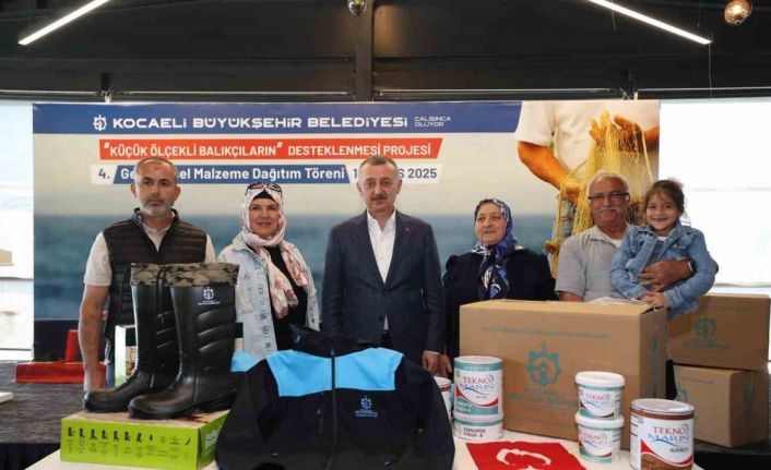 Büyükşehir son 4 yılda bin 229 balıkçıya malzeme desteği verdi