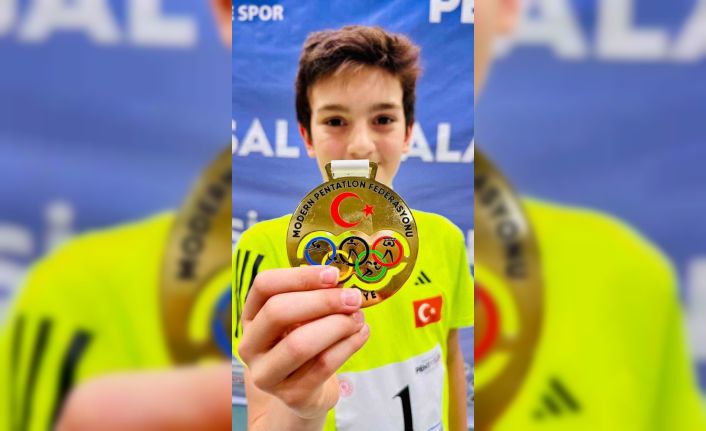 Büyükşehir sporcusu, üç şampiyonada da zirveyi bırakmadı