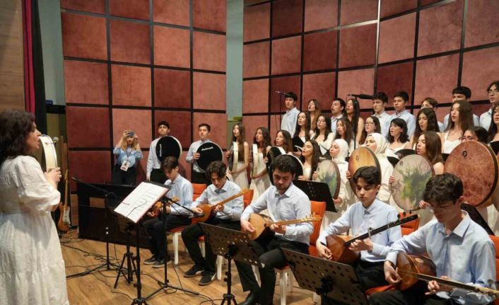 Çanakkale Savaşı döneminde mezun veremeyen Anadolu’nun ilk lisesi, 140’ıncı kuruluş yılını kutluyor