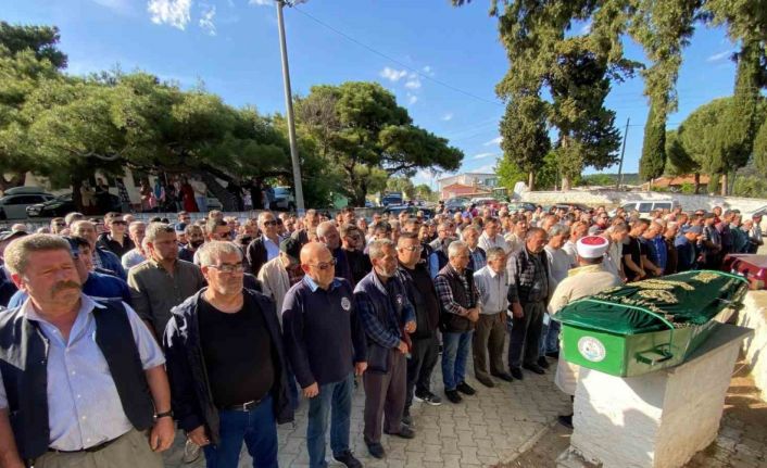 Çanakkale’deki kazada hayatını kaybeden 2 kişi Balıkesir’de toprağa verildi