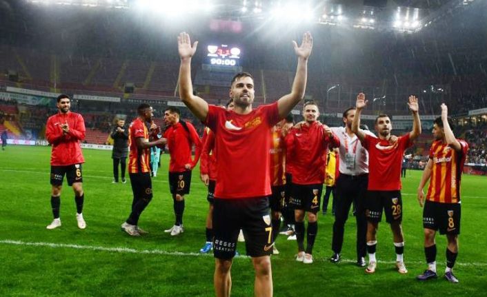 Cardoso tarihe geçti, ilk kez hat-trick yaptı