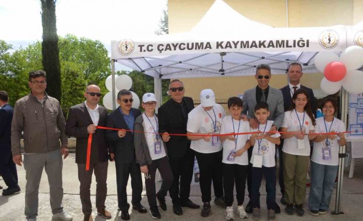Çaycuma BİLSEM’de TÜBİTAK 4006 Bilim Fuarı göz doldurdu