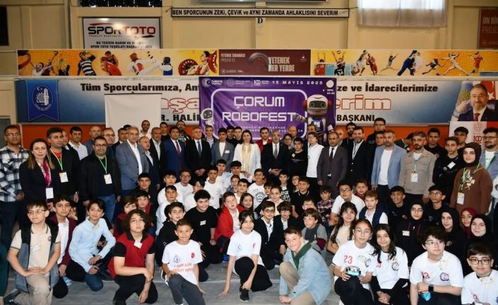Çorum’da ilk kez düzenlenen RoboFest’te 44 robot yarıştı