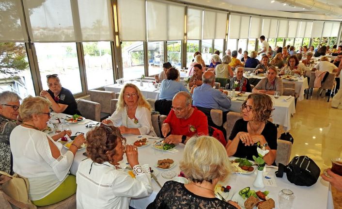 Dalyanım Derneği’nden anlamlı dayanışma kahvaltısı: "Yılın Annesi" hayvansever Esra Kuşçu oldu