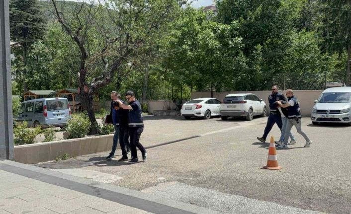 Darbedilmiş halde bulunan kadının ölümüyle ilgili bir kişi tutuklandı