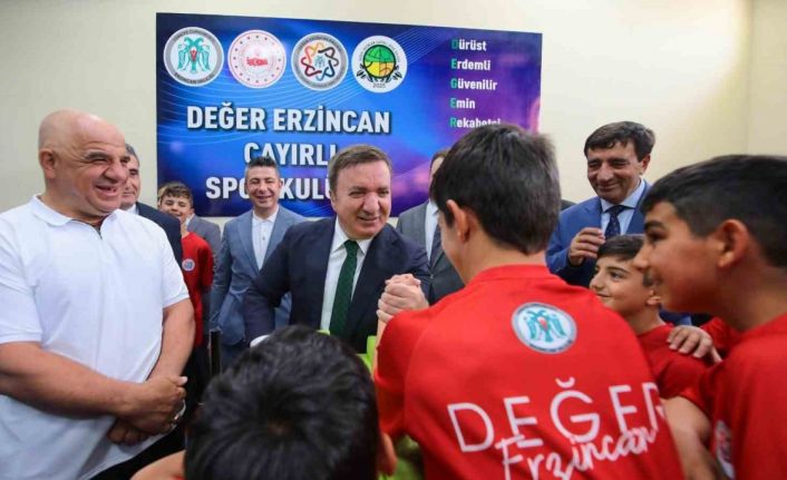 Değer Erzincan Çayırlı Spor Kulübü’nün açılışını gerçekleştirildi