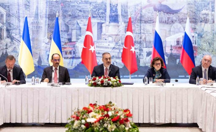 Dışişleri Bakanı Hakan Fidan: "Barış yolunda ilerlemek için fırsatı değerlendirmek zorundayız"