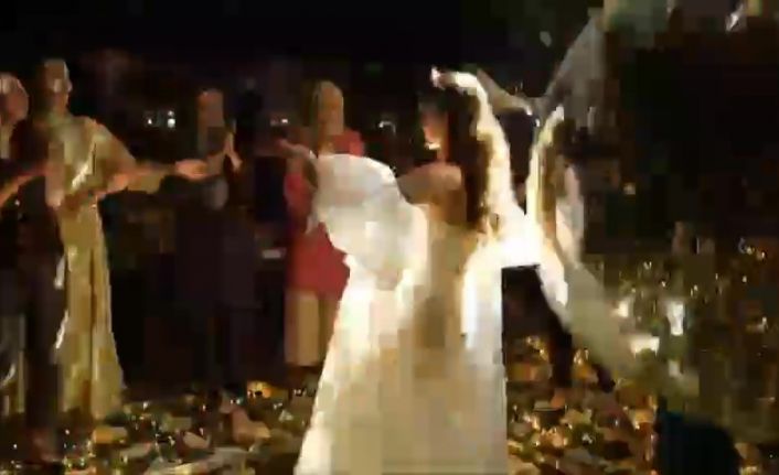 Disko topunun gelinin üstüne düştüğü anlar kameraya yansıdı