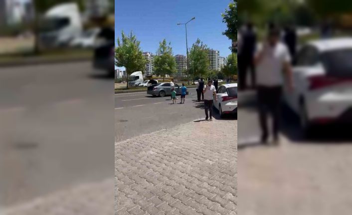 Diyarbakır’da bir kişi otomobilde baygın halde bulundu