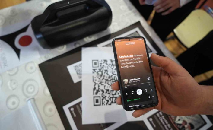 Dizeden Notaya: Lise öğrencilerinden Türk Edebiyatı Şiirlerine müzikli podcast serisi