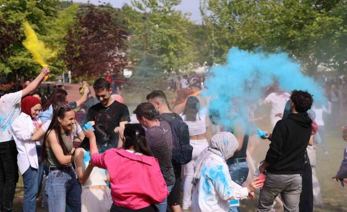 DÜFest 2025 Renkli görüntülere sahne oldu