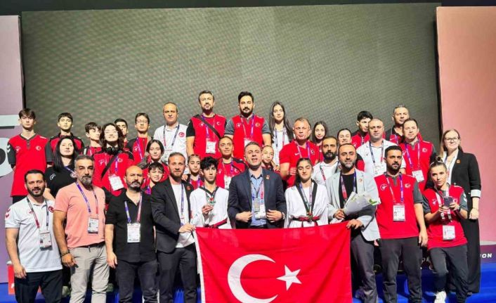Dünya Yıldızlar Taekwondo Şampiyonası’nda millilerden 2 madalya