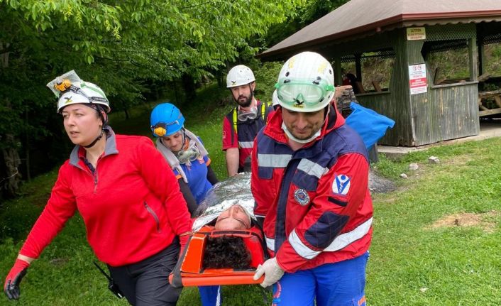 Düzce’de UMKE temel ve medikal kurtarma eğitimi gerçekleştirildi