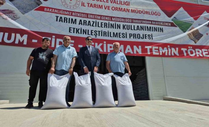 Düzceli çiftçilere çeltik tohumu dağıtıldı