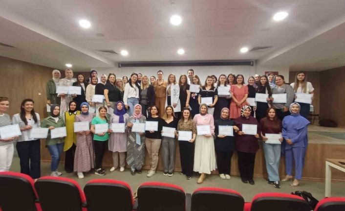 Ebelik eğitimlerinin güçlendirilmesi programı tamamlandı