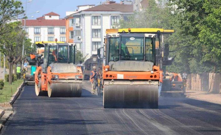 Elazığ’da asfalt yenileme çalışmaları sürüyor