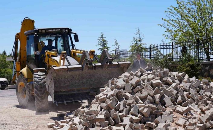 Elazığ’da bayram öncesi mezarlıklarda düzenleme