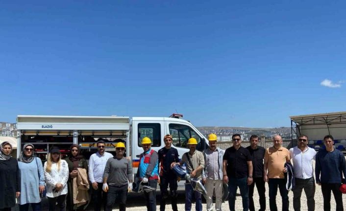 Elazığ’da enkazda arama ve kurtarma eğitimi sürüyor